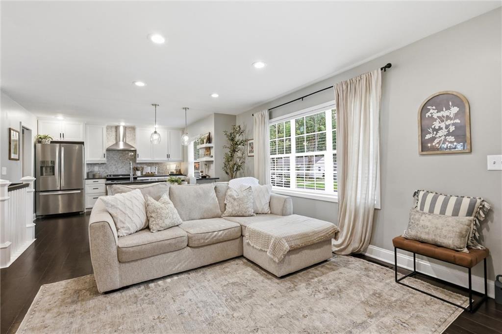 5536 Cedar Street Property Photo 6
