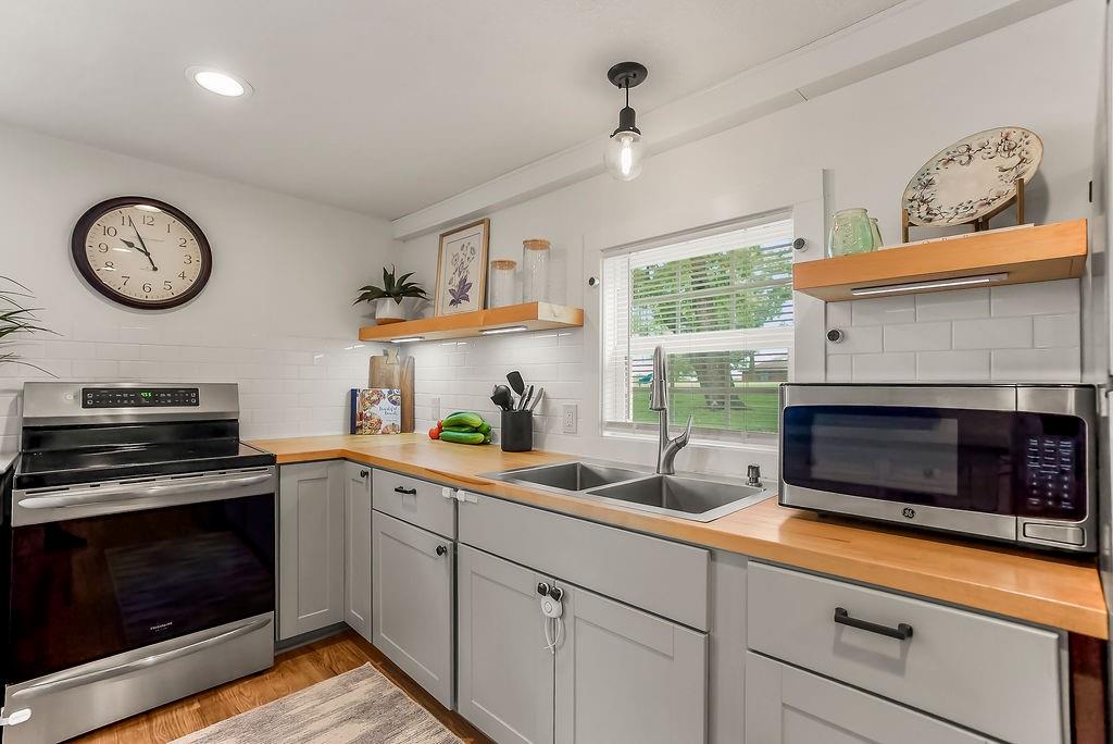 28936 Orchard Road Property Photo 8