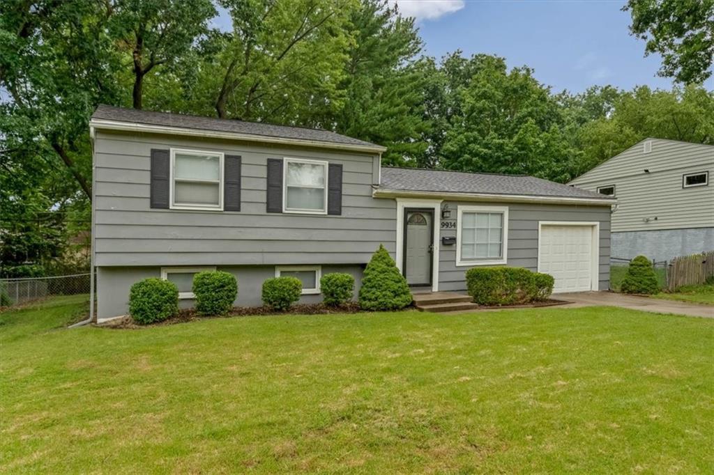 9934 England Drive Property Photo 1