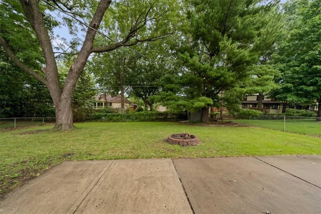 9934 England Drive Property Photo 27