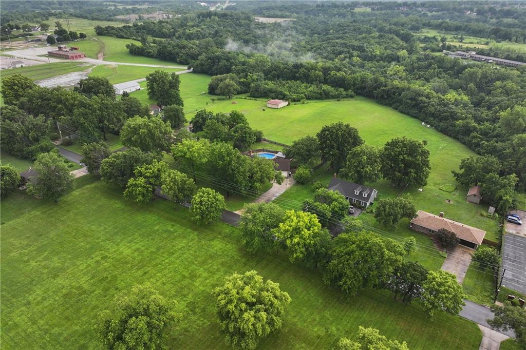 12301 Frost Road Property Photo 4