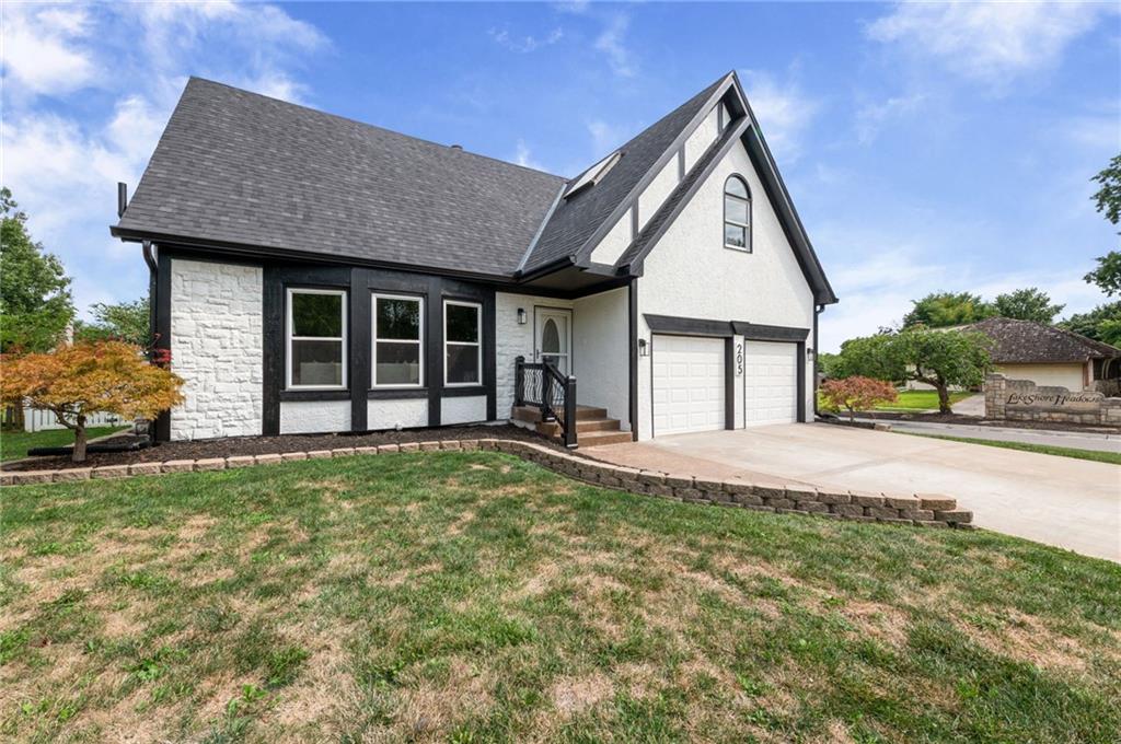 205 Johnston Parkway Property Photo 3