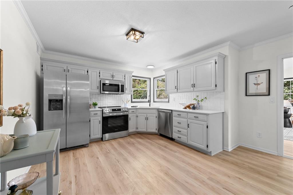 205 Johnston Parkway Property Photo 8