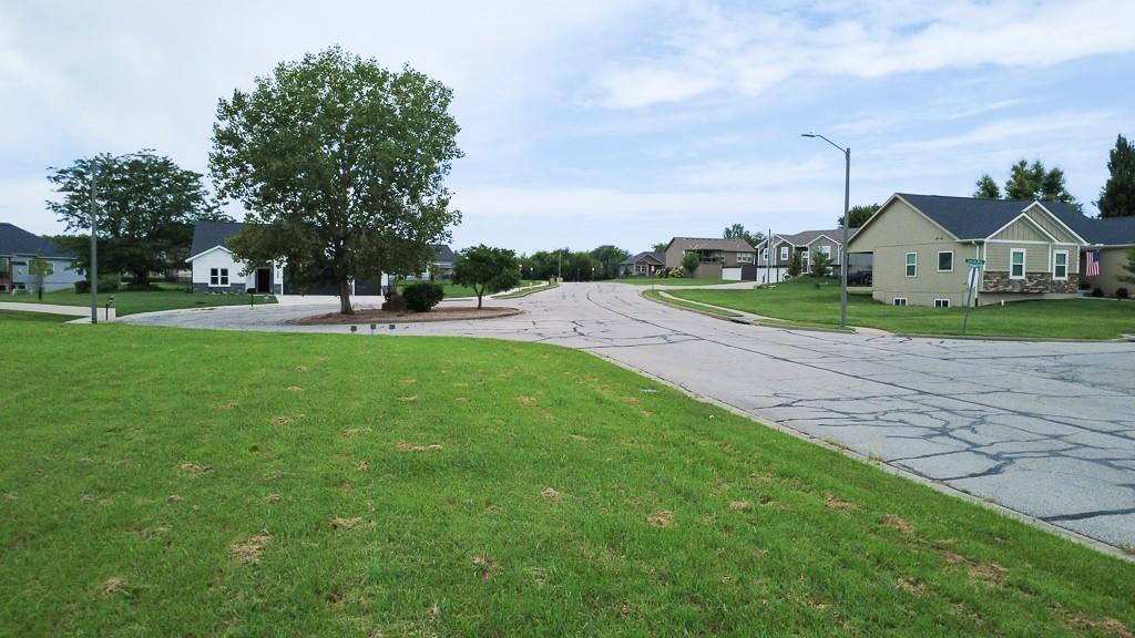 2509 Jones Ranch Parkway Property Photo 2