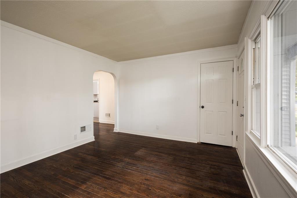 514 S Ralston Avenue Property Photo 6