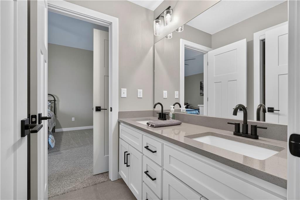 11414 Bluestem Drive Property Photo 37