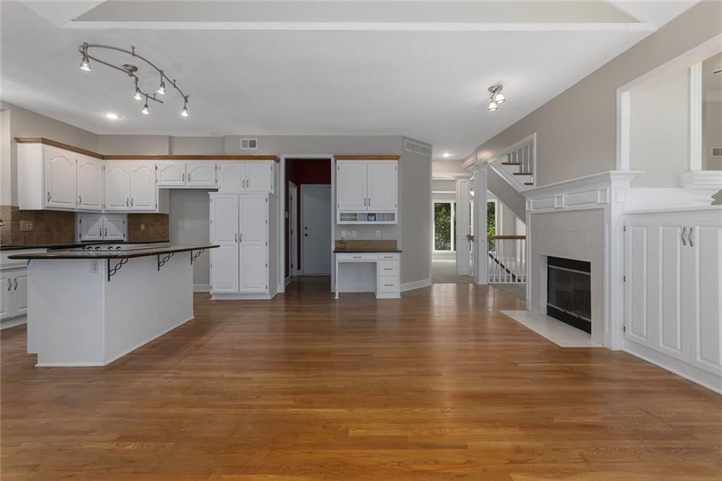 7560 Eicher Drive Property Photo 19
