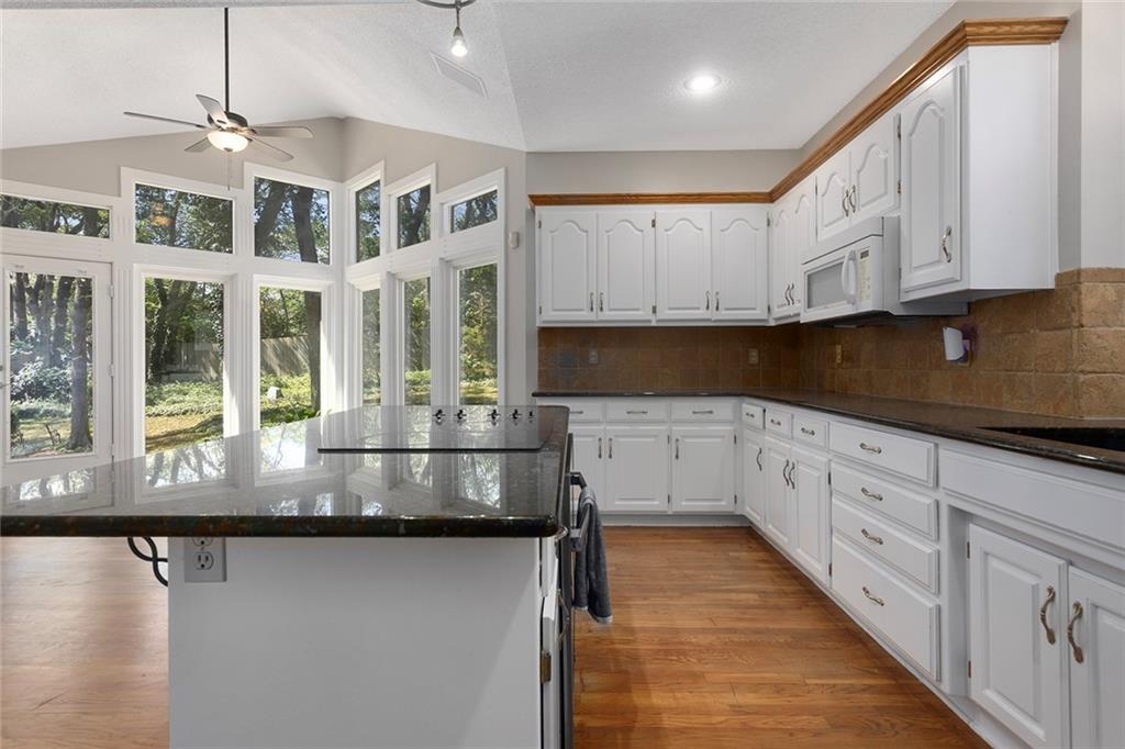7560 Eicher Drive Property Photo 20