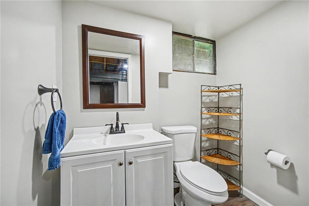 8812 N Oak Trafficway Property Photo 23