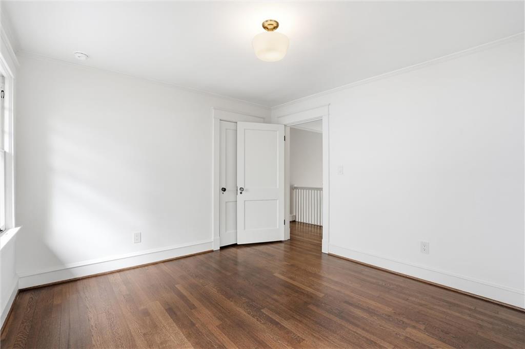 6021 Wornall Road Property Photo 33