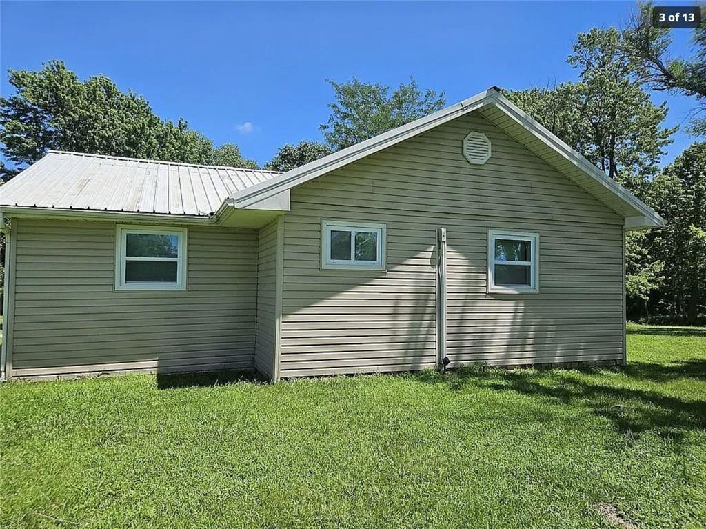 1086 N 100th Road Property Photo 3