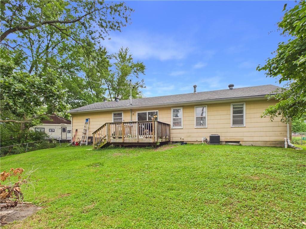 614 Hillcrest Drive Property Photo 3
