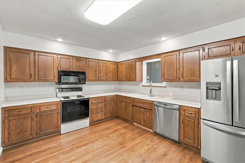 817 E Cothrell Street Property Photo 21