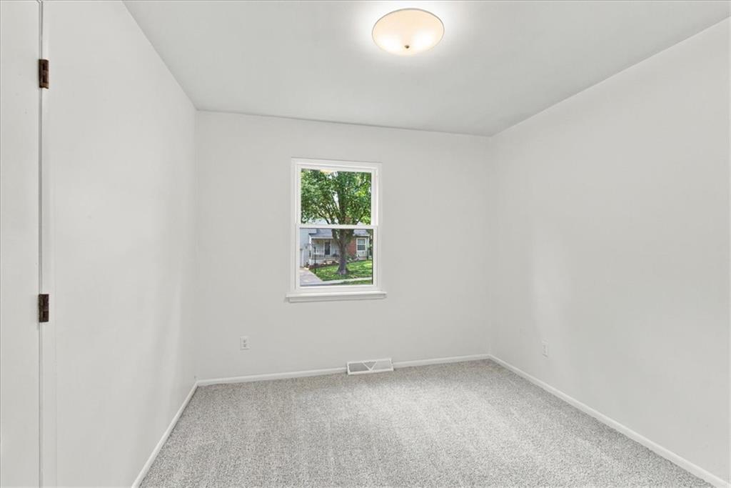 817 E Cothrell Street Property Photo 24
