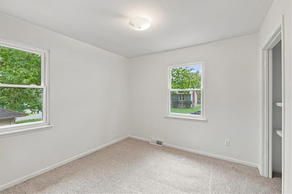 817 E Cothrell Street Property Photo 26
