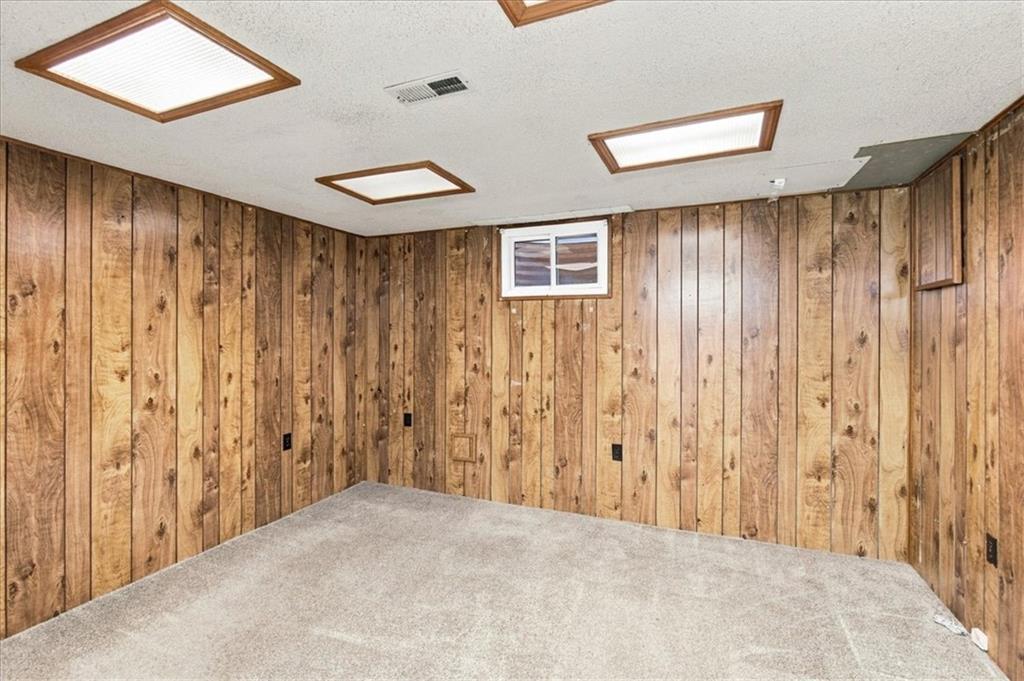 817 E Cothrell Street Property Photo 33