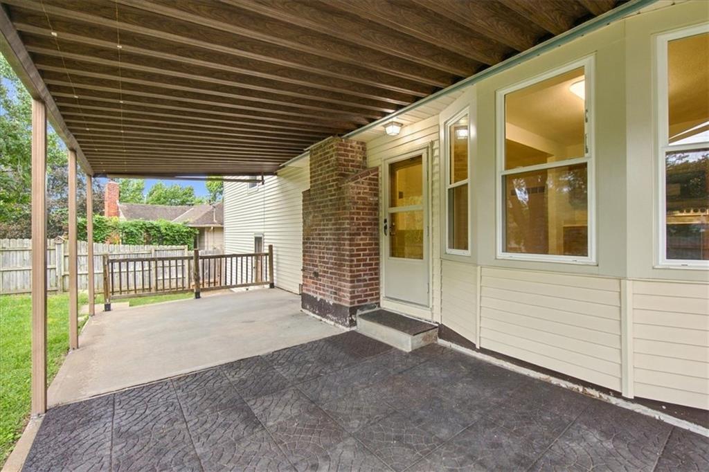817 E Cothrell Street Property Photo 38