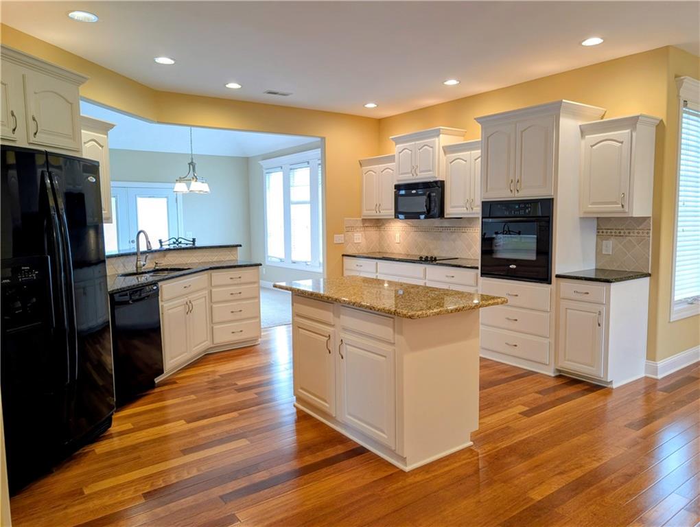 1407 Bear Creek Circle Property Photo 3