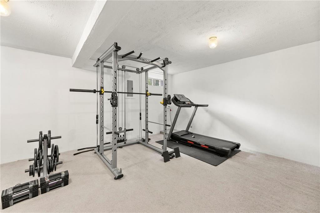 4401 Sw Hillside Drive Property Photo 32