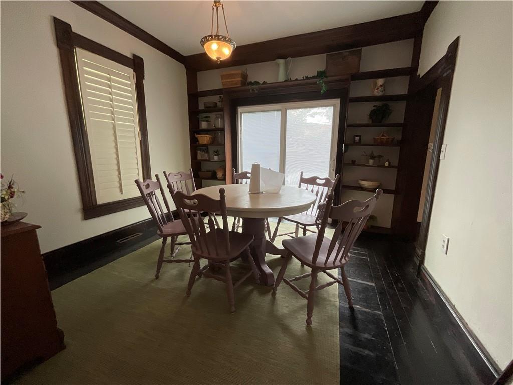 106 E Main Street Property Photo 6