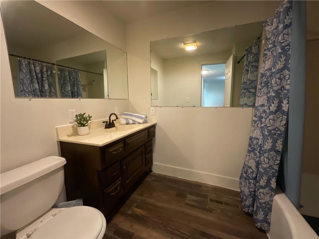 106 E Main Street Property Photo 10