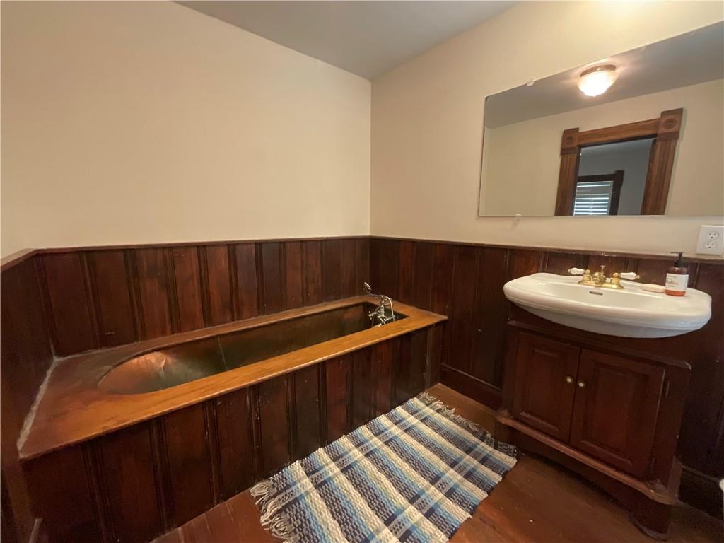 106 E Main Street Property Photo 19