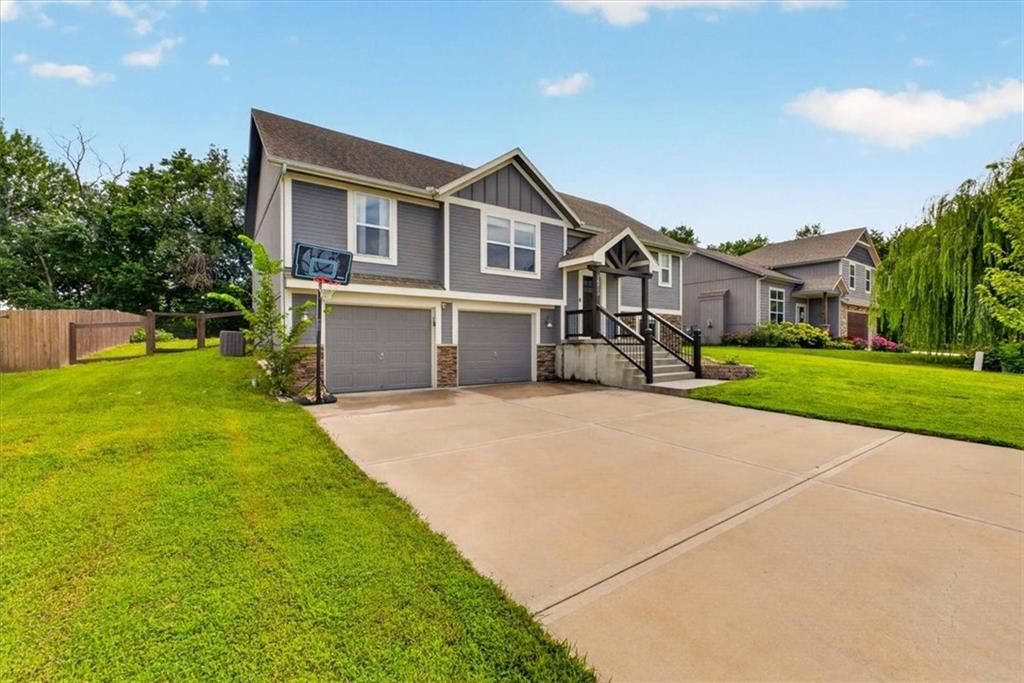 16913 Juniper Drive Property Photo 3