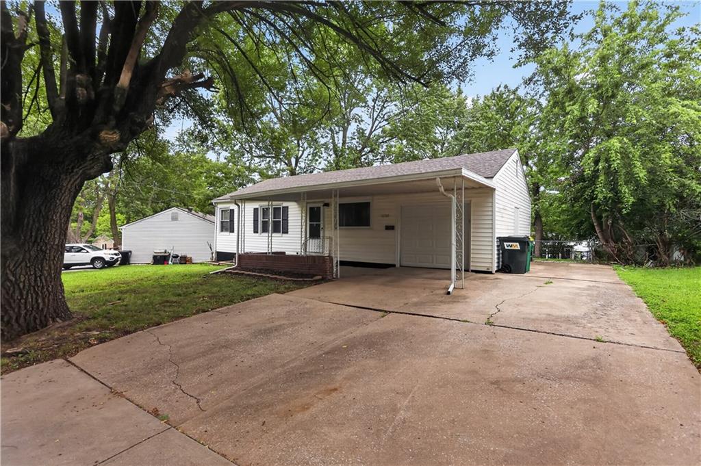 16703 E 2 Street Property Photo 4