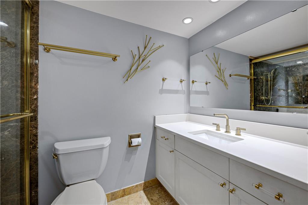 2510 Grand Boulevard Property Photo 19