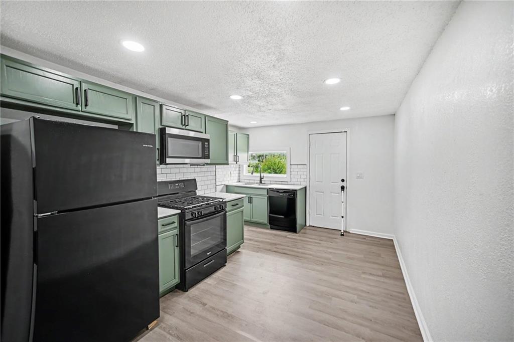1911 N Allis Street Property Photo 4
