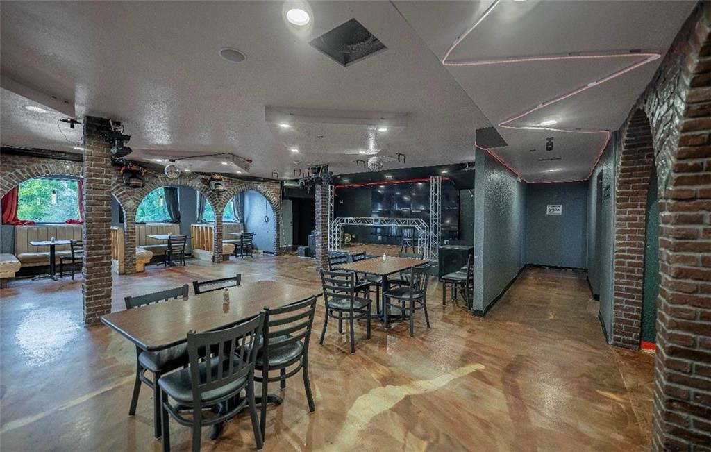 4960 State Avenue Property Photo 4