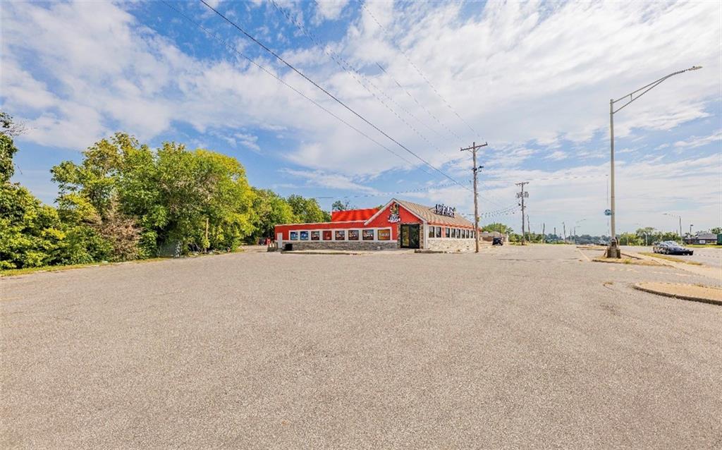 4960 State Avenue Property Photo 11