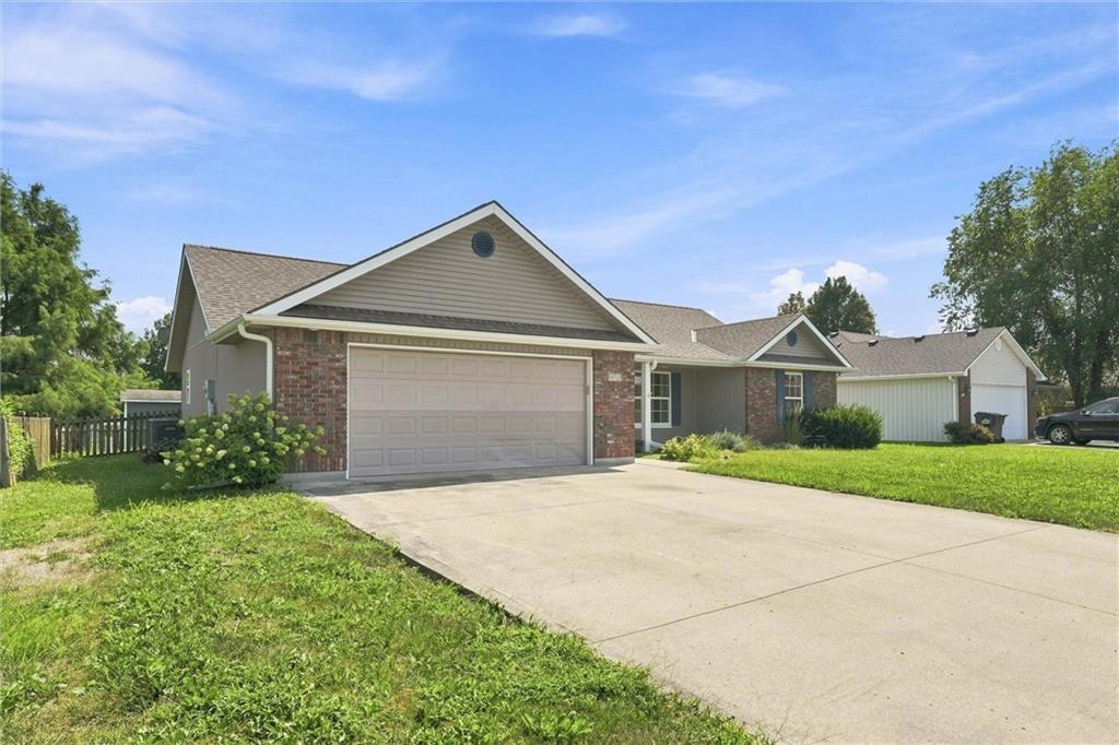 413 Graystone Drive Property Photo 3