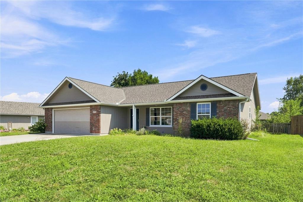 413 Graystone Drive Property Photo 4
