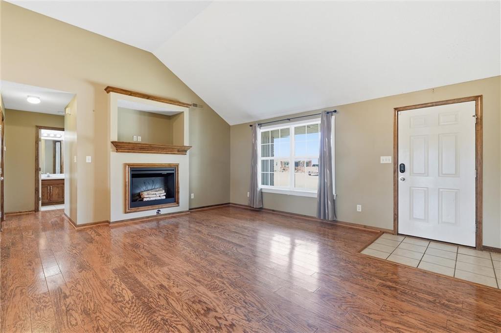 413 Graystone Drive Property Photo 6