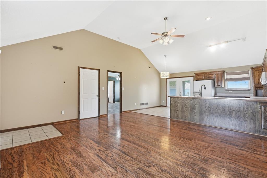 413 Graystone Drive Property Photo 10