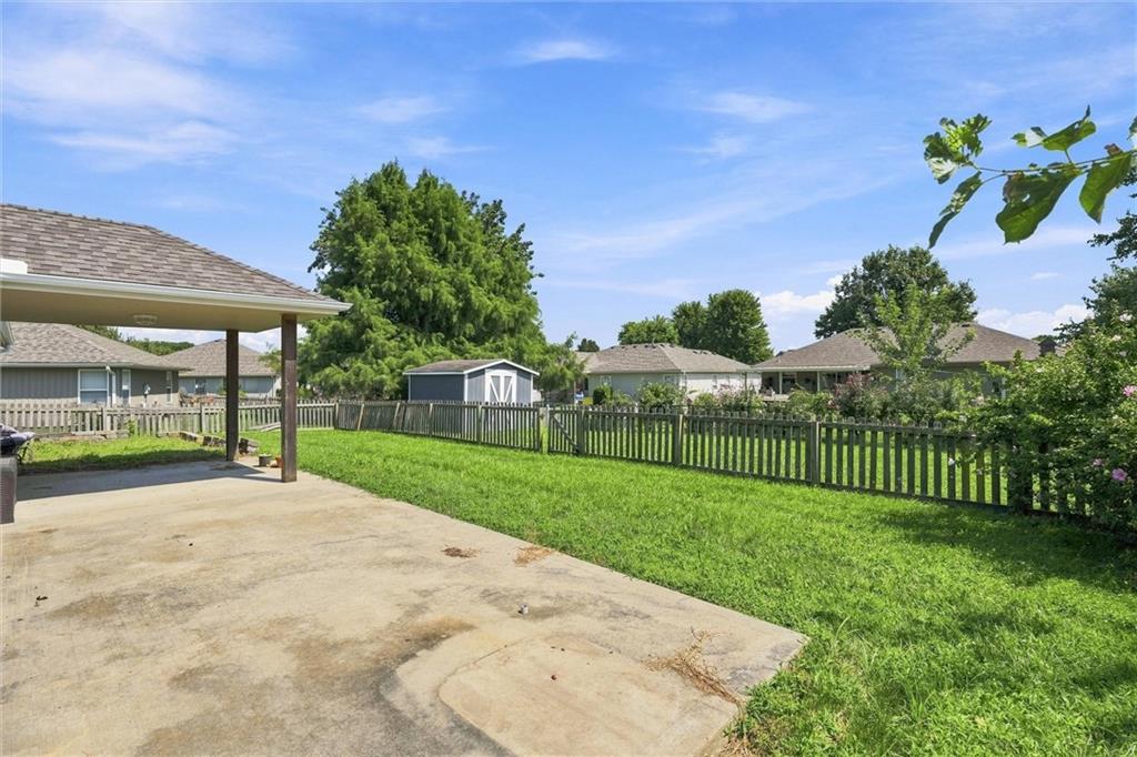 413 Graystone Drive Property Photo 33