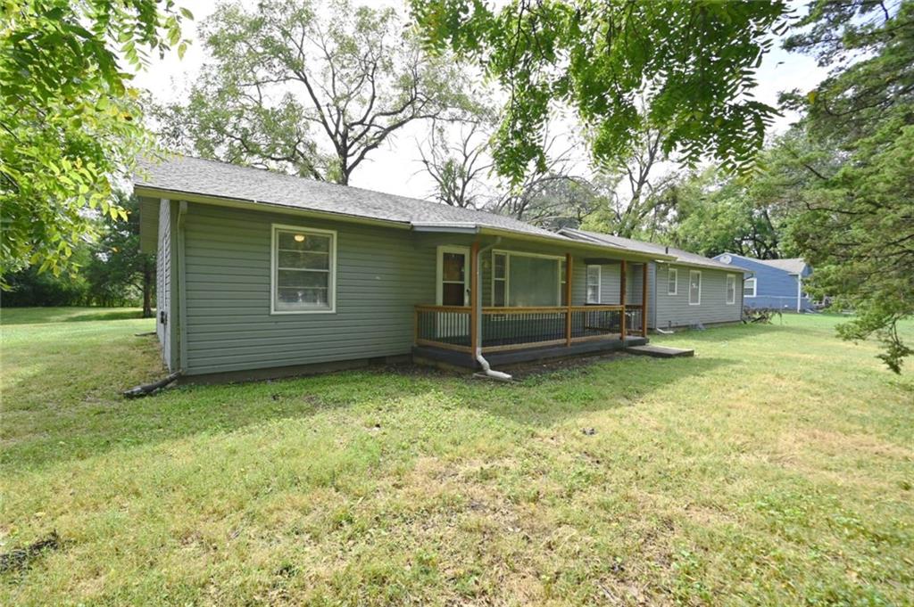 8900 Wayne Avenue Property Photo 1