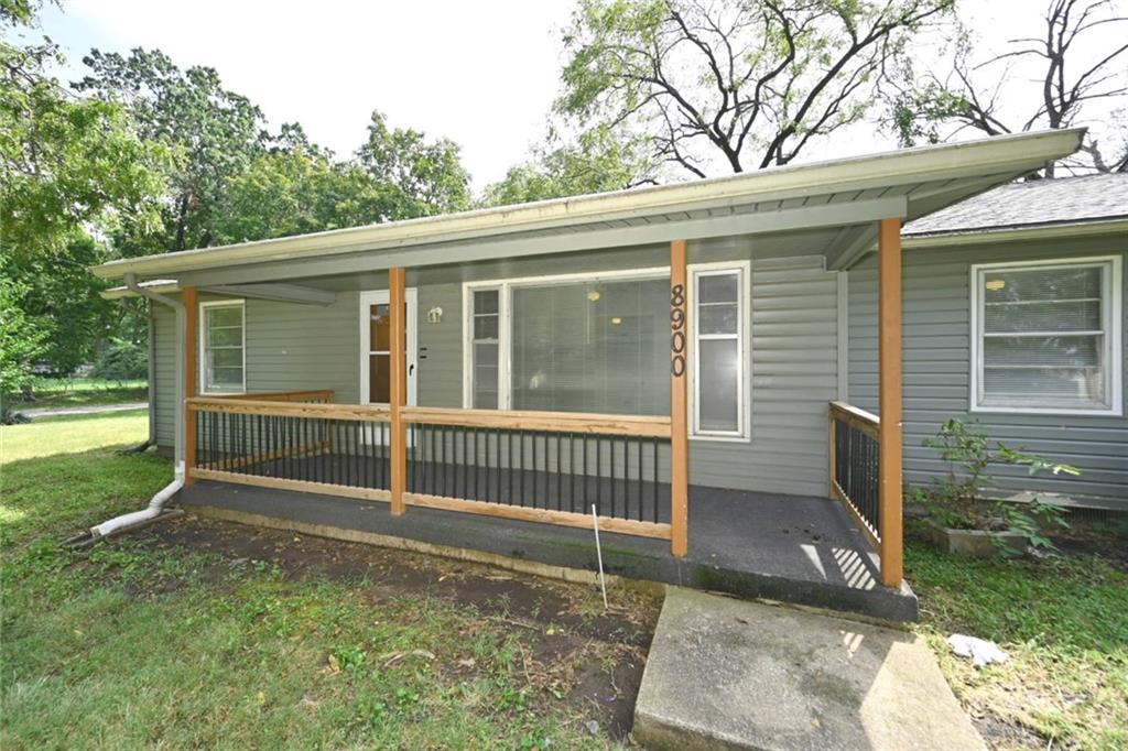 8900 Wayne Avenue Property Photo 3