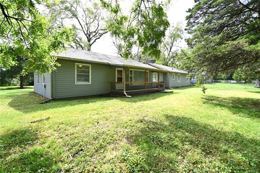 8900 Wayne Avenue Property Photo 4