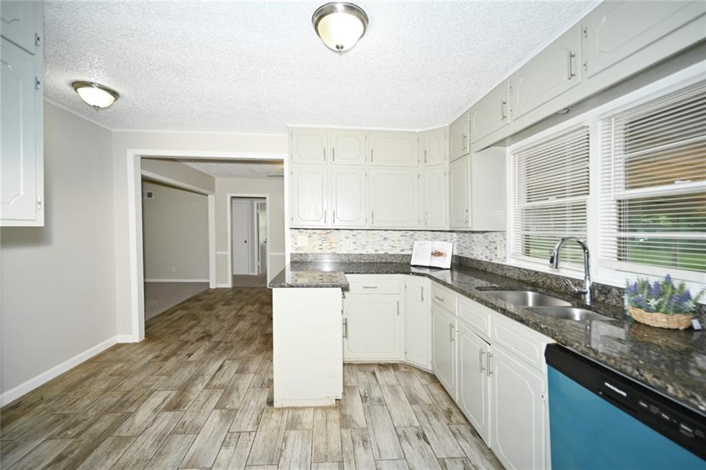 8900 Wayne Avenue Property Photo 13
