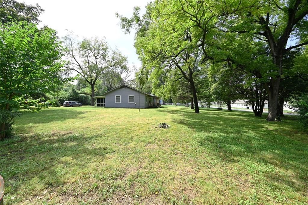 8900 Wayne Avenue Property Photo 30