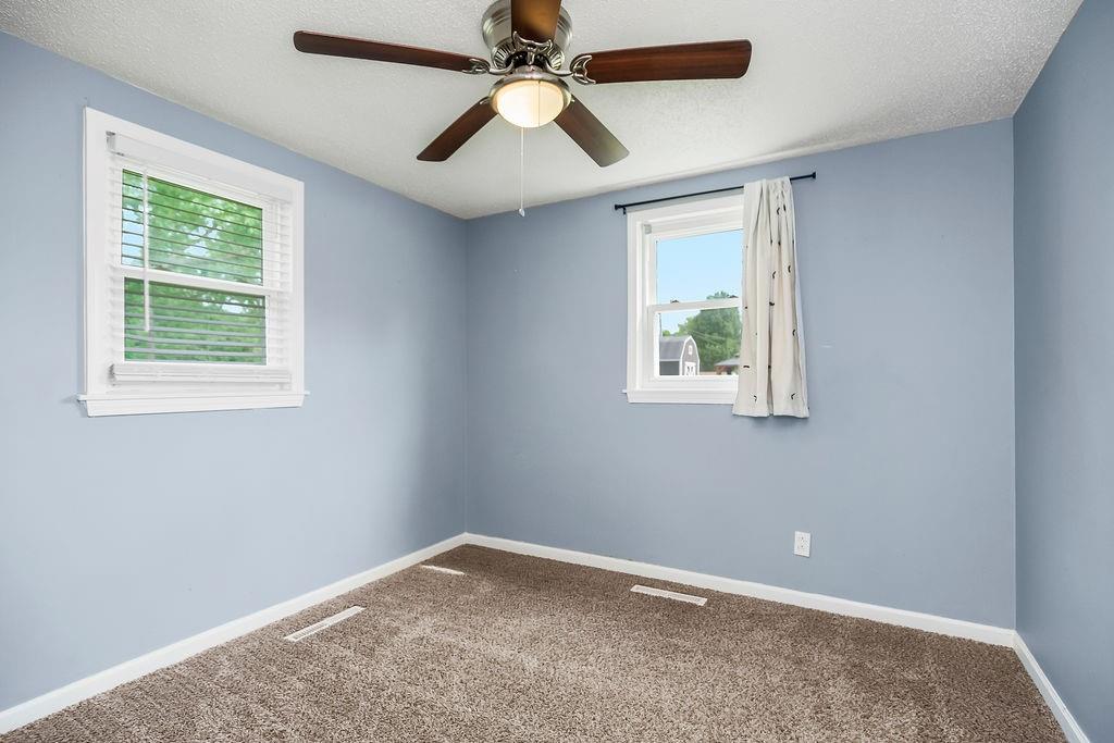 8109 N Summit Road Property Photo 14