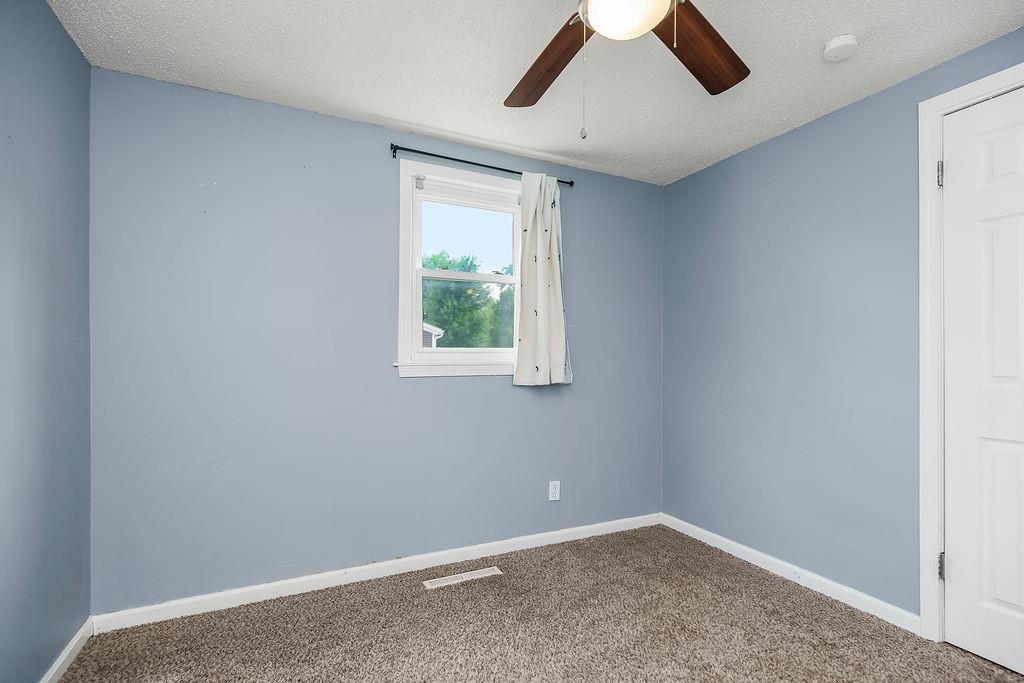 8109 N Summit Road Property Photo 15