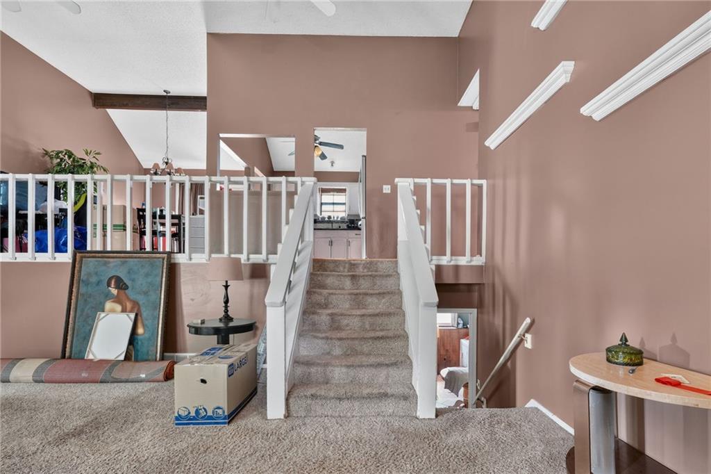 110 E Nelson Circle Property Photo 3