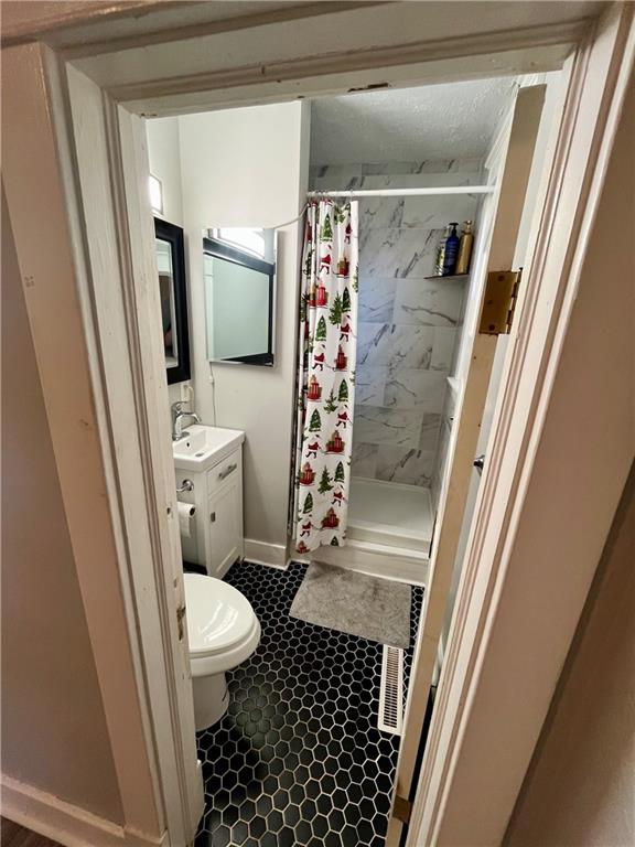 431 N Eubank Street Property Photo 10