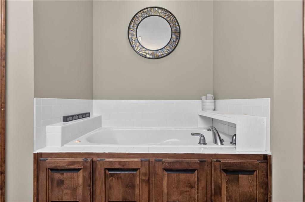 9618 Greenton Road Property Photo 26