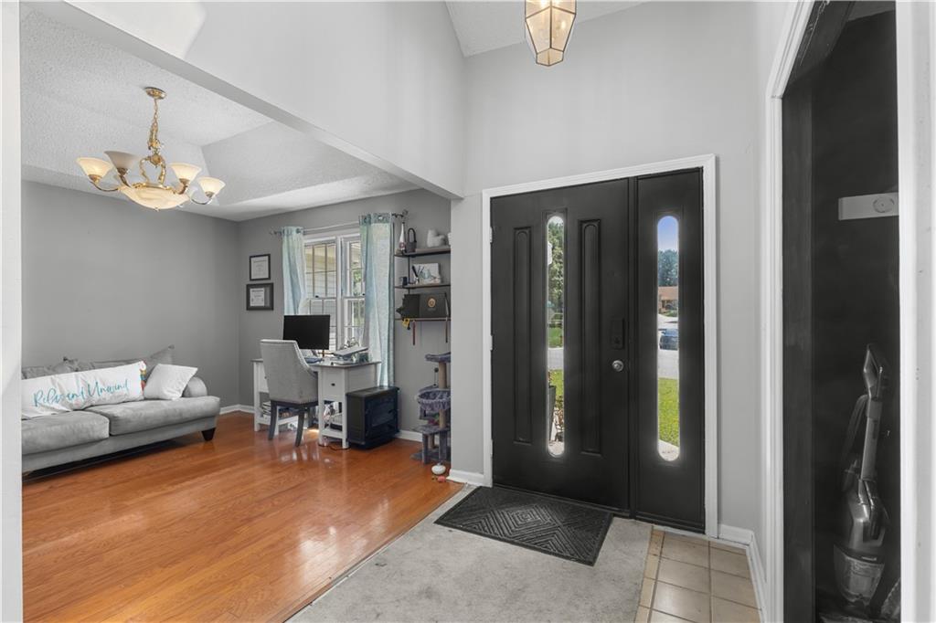 6516 Rosehill Road Property Photo 4