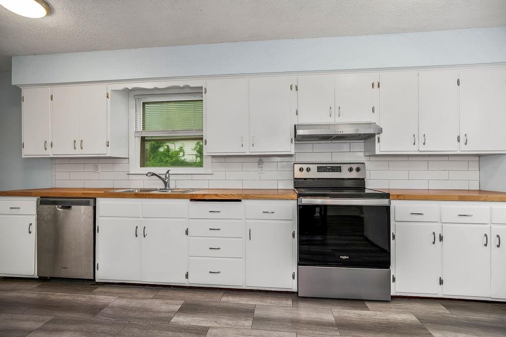 903 Ne 67th Place Property Photo 10