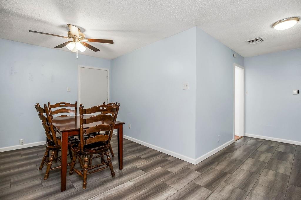 903 Ne 67th Place Property Photo 11